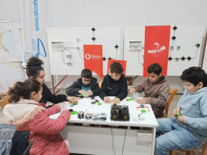 İEZB Robotik Kodlama Eğitimlerine İlgi Artıyor